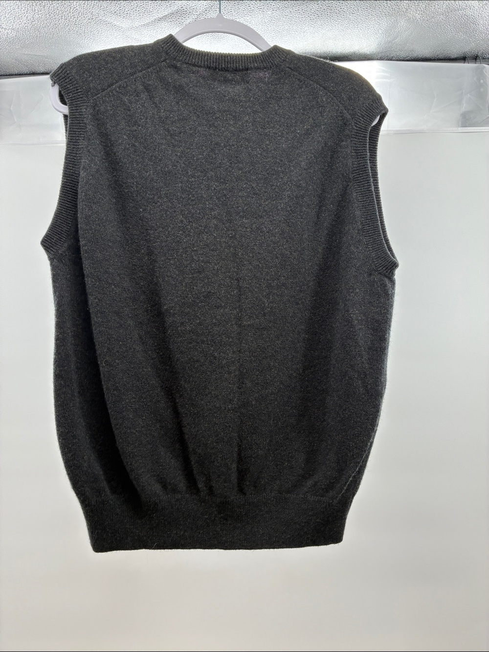 Brooks Brothers Men’s Black V-Neck Sweater Vest - Picture 2 of 3